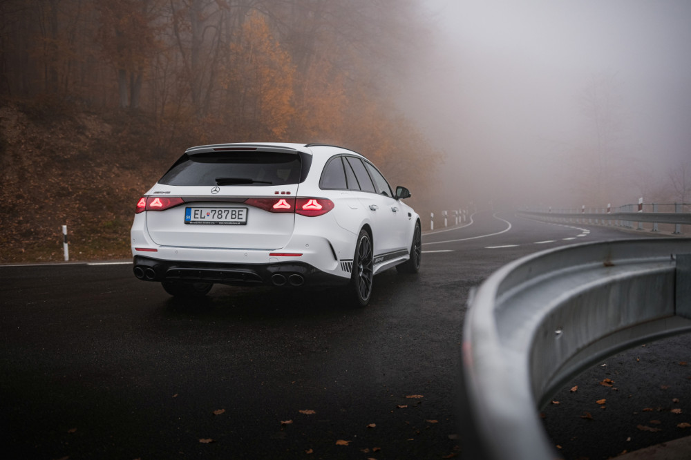 Mercedes-AMG E 53 HYBRID 4MATIC+